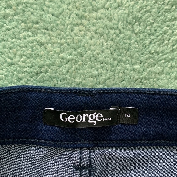 Brand new adjustable waist skinny jeans. Never used. Size 14 women’s. - Picture 2 of 2